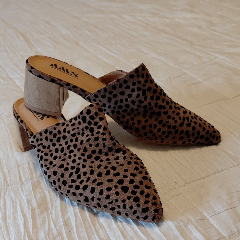 Cheetah Spotted Mules Sz 6.5 Will fit Siz 7 - Picture 2 of 8